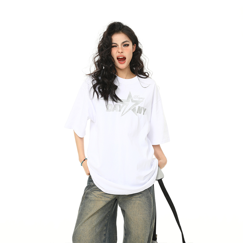 Retro Embroidered Letter Short-Sleeve T-Shirt for Men and Women, Oversized Couple Style, Vintage 90s American Fashion Retro Embroidered Letter Short-Sleeve T-Shirt for Men and Women, Oversized Couple Style, Vintage 90s American Fashion