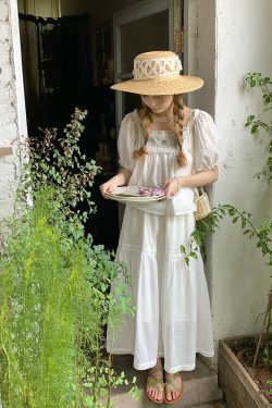 Retro Embroidered Square Neck Puff Sleeve Top and Women's Summer Ramie Half Skirt Set - Vintage Style Outfit