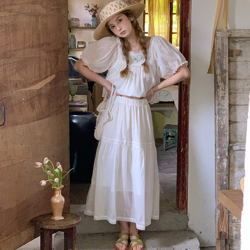 Retro Embroidered Square Neck Puff Sleeve Top and Women's Summer Ramie Half Skirt Set - Vintage Style Outfit Retro Embroidered Square Neck Puff Sleeve Top and Women's Summer Ramie Half Skirt Set - Vintage Style Outfit