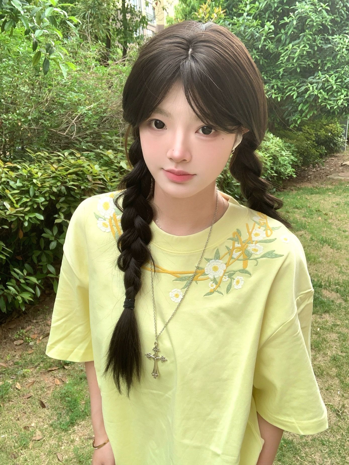 Retro Floral Embroidered Milk Yellow Short Sleeve T-Shirt for Women - Summer 2025 Trendy Half Sleeve Age-Reducing Top Retro Floral Embroidered Milk Yellow Short Sleeve T-Shirt for Women - Summer 2025 Trendy Half Sleeve Age-Reducing Top