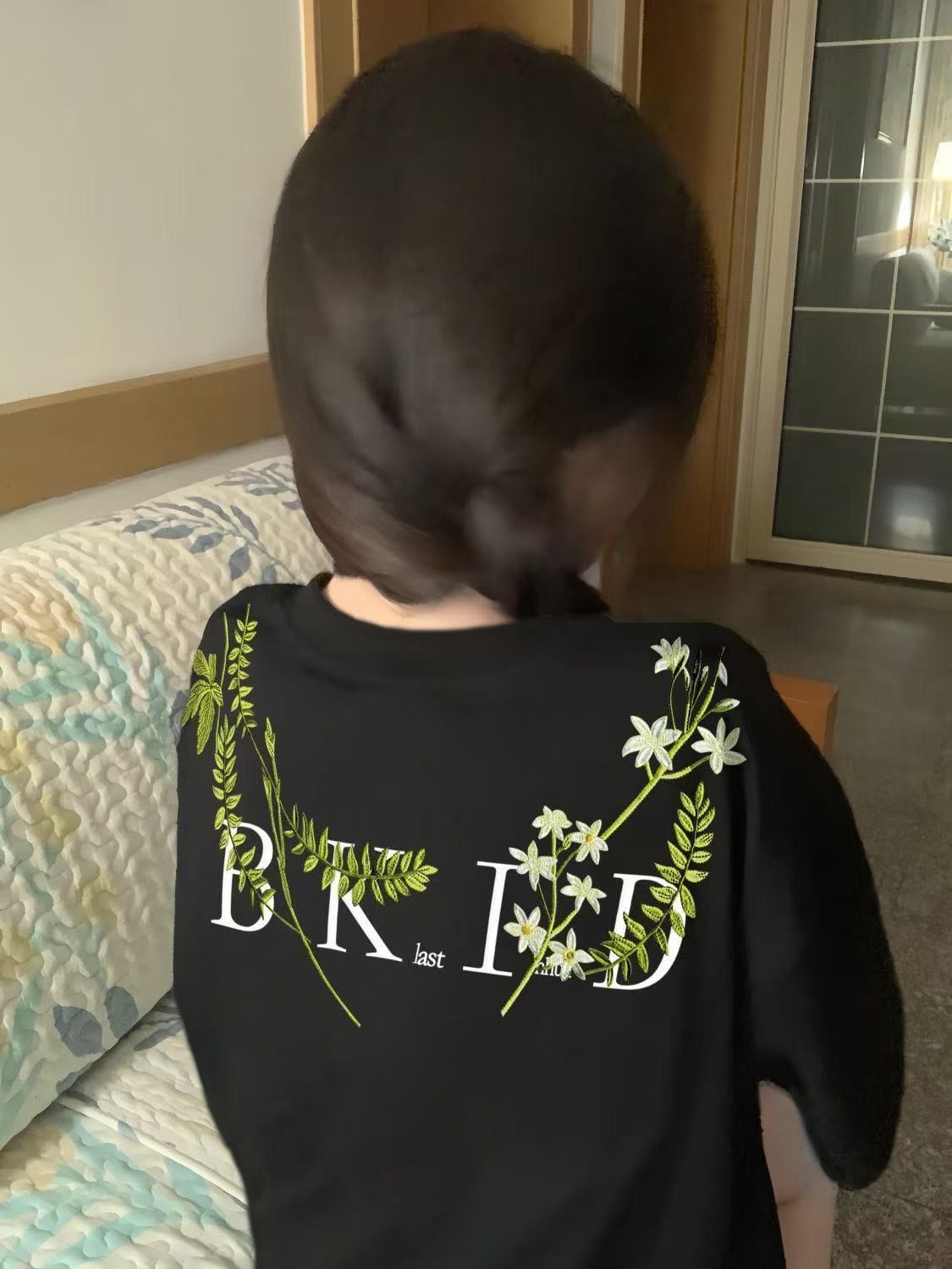 Retro Floral Embroidered Short Sleeve T-Shirt for Girls - Summer Trendy Top for Middle and High School Students Retro Floral Embroidered Short Sleeve T-Shirt for Girls - Summer Trendy Top for Middle and High School Students