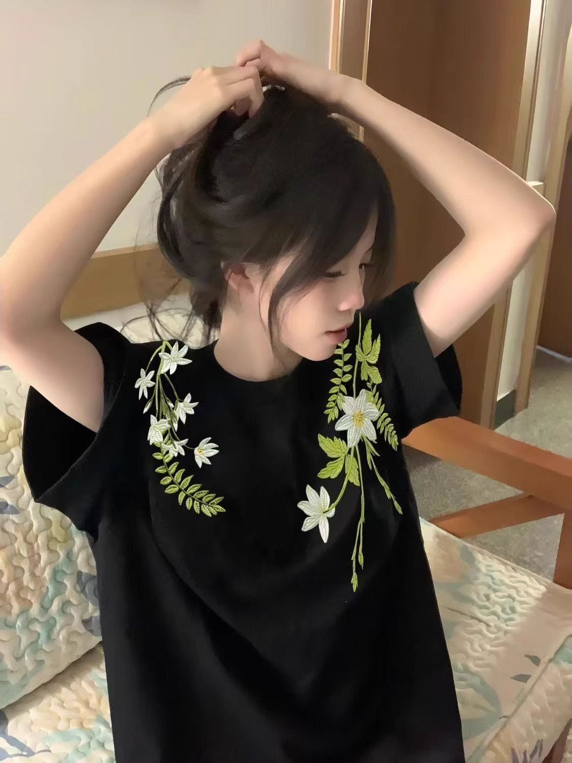 Retro Floral Embroidered Short Sleeve T-Shirt for Girls - Summer Trendy Top for Middle and High School Students Retro Floral Embroidered Short Sleeve T-Shirt for Girls - Summer Trendy Top for Middle and High School Students
