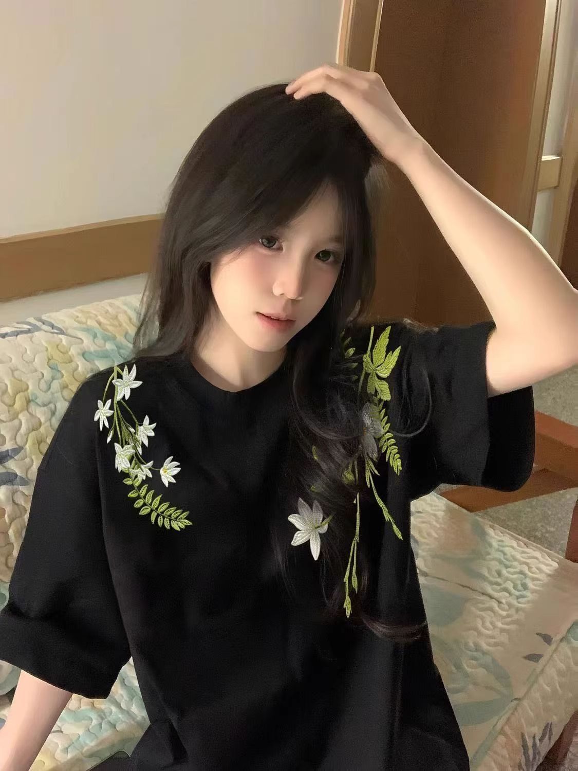 Retro Floral Embroidered Short Sleeve T-Shirt for Girls - Summer Trendy Top for Middle and High School Students Retro Floral Embroidered Short Sleeve T-Shirt for Girls - Summer Trendy Top for Middle and High School Students