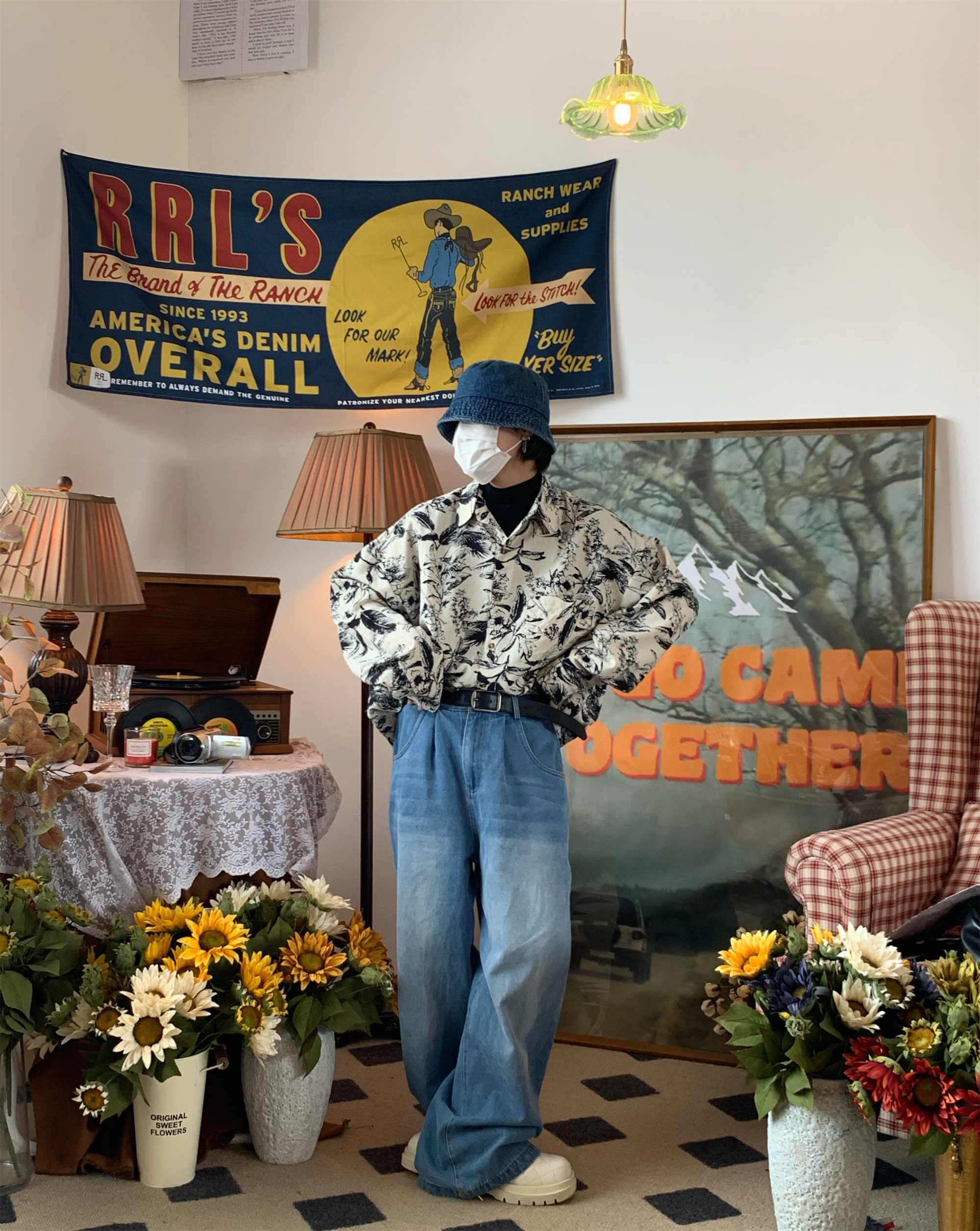 Retro Floral Long Sleeve Shirt - Handmade Watercolor Design, Autumn Style, Loose Fit, Versatile High-End Fashion Retro Floral Long Sleeve Shirt - Handmade Watercolor Design, Autumn Style, Loose Fit, Versatile High-End Fashion