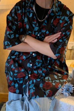 Retro Floral Rose Print Short Sleeve Shirt - Handmade Summer Fashion in Hong Kong Style, Perfect for Young Trendsetters