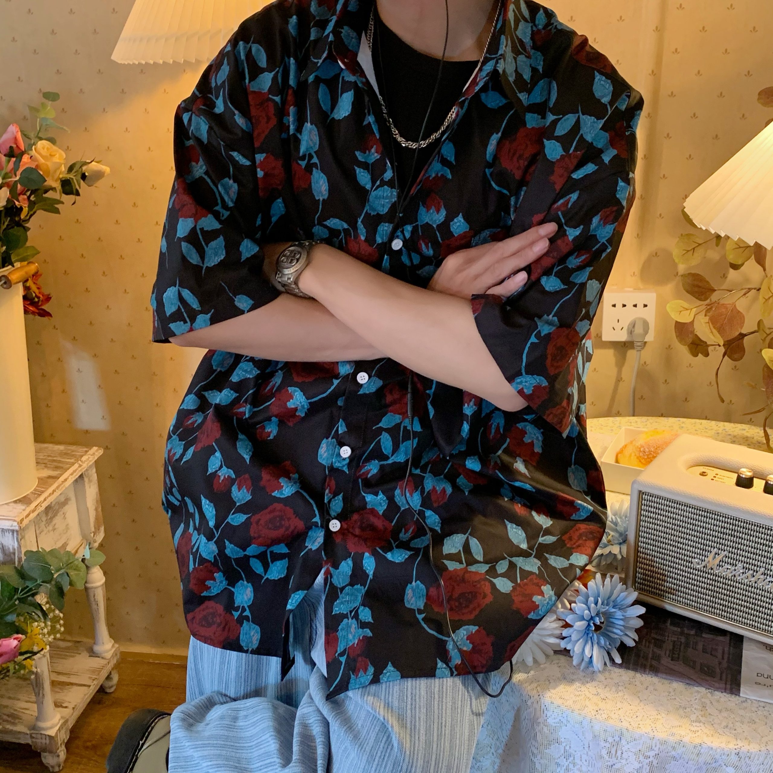 Retro Floral Rose Print Short Sleeve Shirt - Handmade Summer Fashion in Hong Kong Style, Perfect for Young Trendsetters Retro Floral Rose Print Short Sleeve Shirt - Handmade Summer Fashion in Hong Kong Style, Perfect for Young Trendsetters