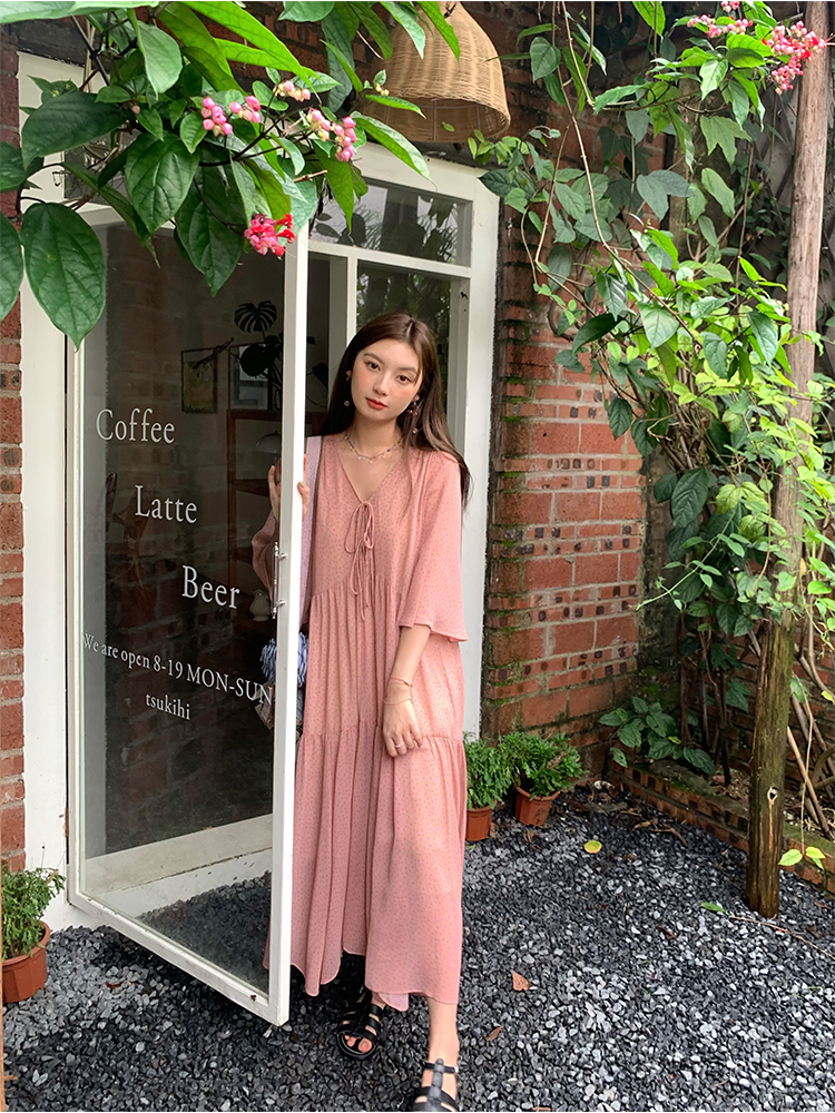 Retro Floral V-Neck Chiffon Dress for Women - Summer Loose Mid-Sleeve Flared Skirt, Vintage Style, Perfect for 90s and Y2K Fashion Retro Floral V-Neck Chiffon Dress for Women - Summer Loose Mid-Sleeve Flared Skirt, Vintage Style, Perfect for 90s and Y2K Fashion