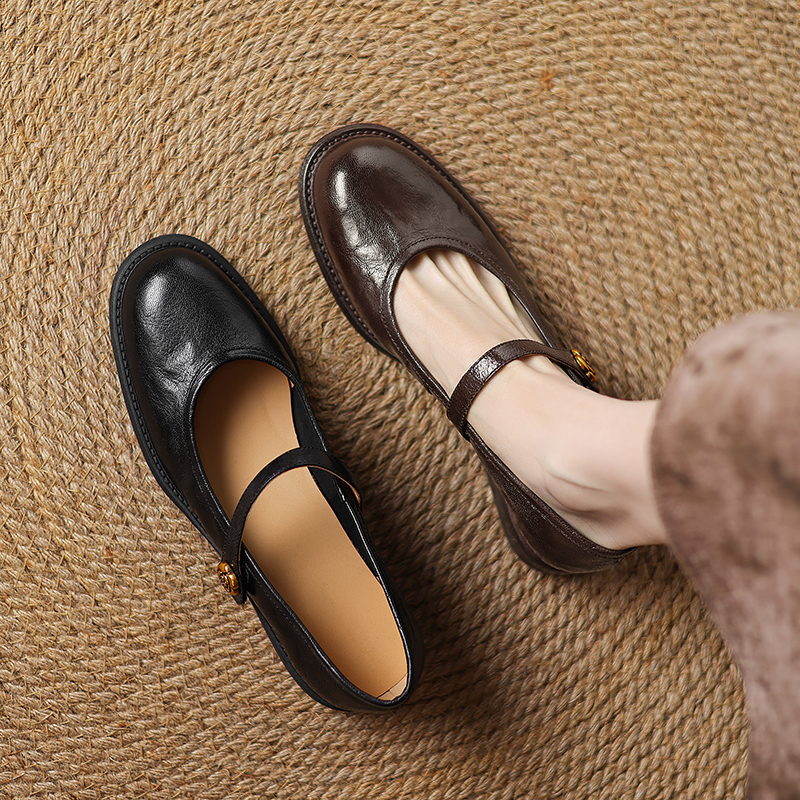 Retro French Artistic Genuine Leather Round Toe Low-Heeled Mary Jane Shoes for Women - Spring Fashion Essentials Retro French Artistic Genuine Leather Round Toe Low-Heeled Mary Jane Shoes for Women - Spring Fashion Essentials