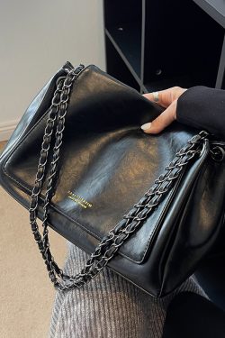 Retro French Style Large Capacity Underarm Bag with Chain, Commuter Crossbody Bag for Women, Fashionable and Chic