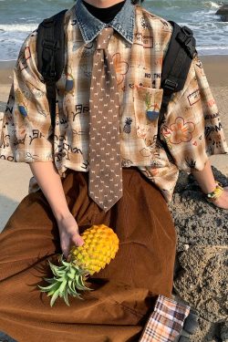 Retro Graffiti Checkered Short Sleeve Shirt for Men and Women - Vintage Summer Half Sleeve Top in 90s Style