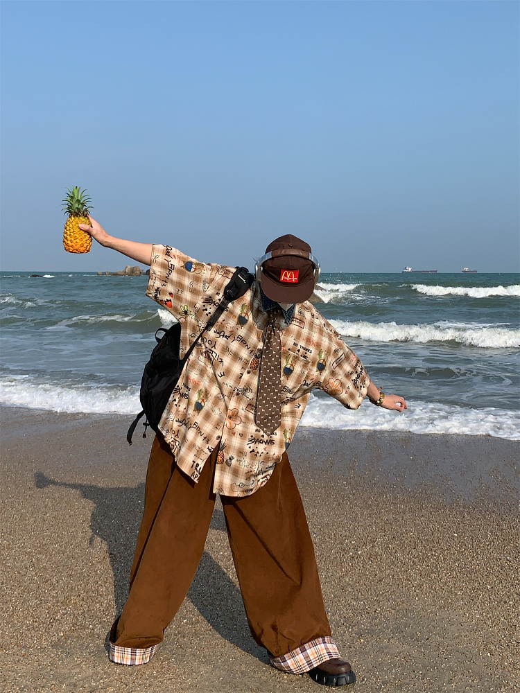 Retro Graffiti Checkered Short Sleeve Shirt for Men and Women - Vintage Summer Half Sleeve Top in 90s Style Retro Graffiti Checkered Short Sleeve Shirt for Men and Women - Vintage Summer Half Sleeve Top in 90s Style