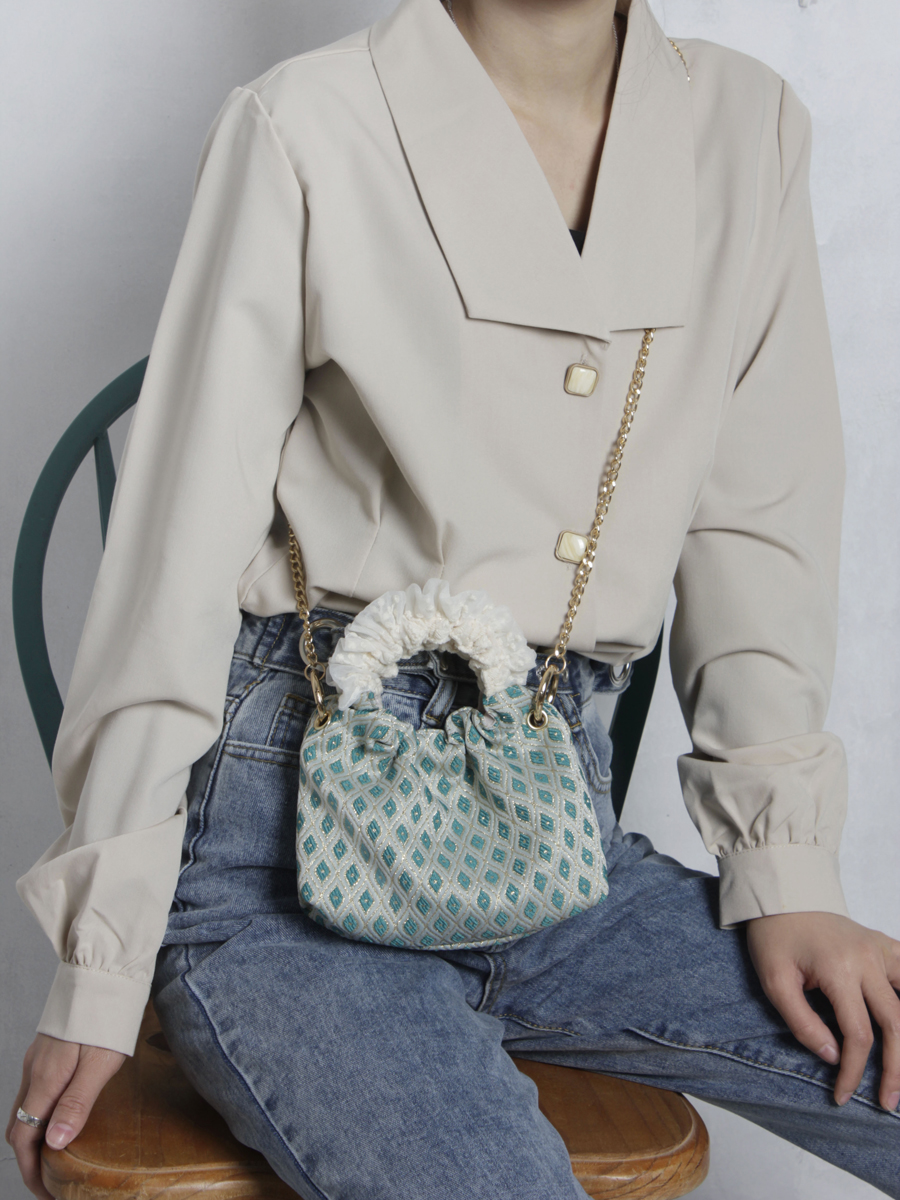 Retro Green Mini Round Handbag for Women - Cute Textured Crossbody Phone Bag, Versatile Summer Accessory Retro Green Mini Round Handbag for Women - Cute Textured Crossbody Phone Bag, Versatile Summer Accessory