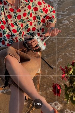 Retro Hawaiian Rose Print Short Sleeve Shirt - Vintage Couple Top in Hong Kong Style for Summer Beach Vibes