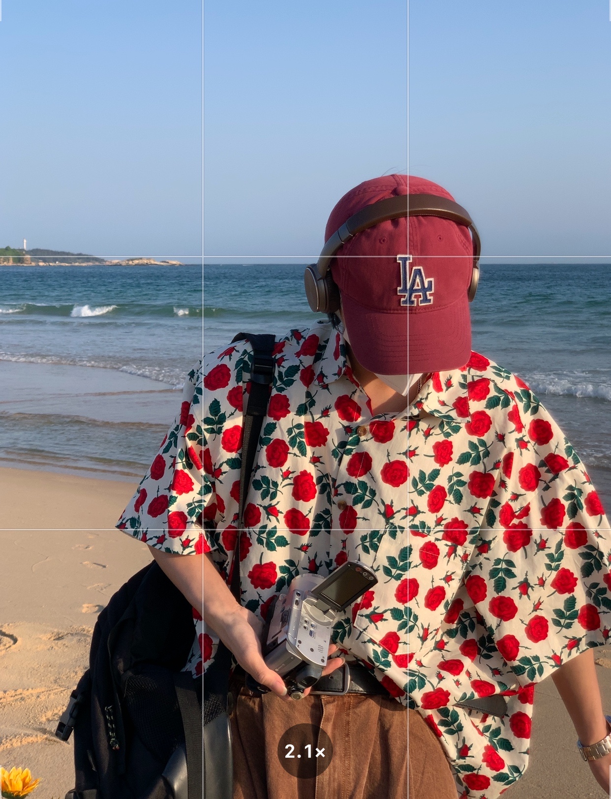 Retro Hawaiian Rose Print Short Sleeve Shirt - Vintage Couple Top in Hong Kong Style for Summer Beach Vibes Retro Hawaiian Rose Print Short Sleeve Shirt - Vintage Couple Top in Hong Kong Style for Summer Beach Vibes