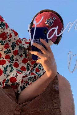 Retro Hawaiian Rose Print Short Sleeve Shirt - Vintage Couple Top in Hong Kong Style for Summer Beach Vibes