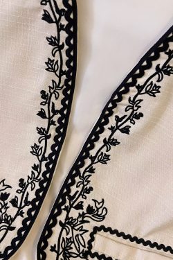 Retro Heavy Embroidery Lace Sleeveless Tank Top - Ethnic Style Layered Vest for Travel, Boho Chic Fashion