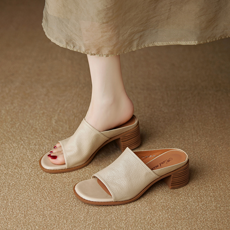 Retro High Heel Slide Sandals for Women - Genuine Leather Round Toe Open-Toe Slippers, Thick Heel, Summer 2025 Fashion Retro High Heel Slide Sandals for Women - Genuine Leather Round Toe Open-Toe Slippers, Thick Heel, Summer 2025 Fashion