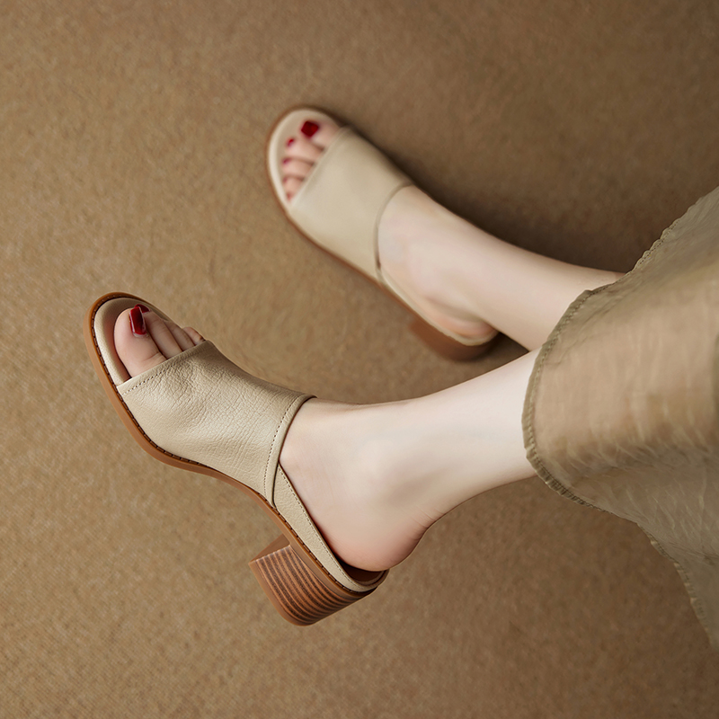 Retro High Heel Slide Sandals for Women - Genuine Leather Round Toe Open-Toe Slippers, Thick Heel, Summer 2025 Fashion Retro High Heel Slide Sandals for Women - Genuine Leather Round Toe Open-Toe Slippers, Thick Heel, Summer 2025 Fashion