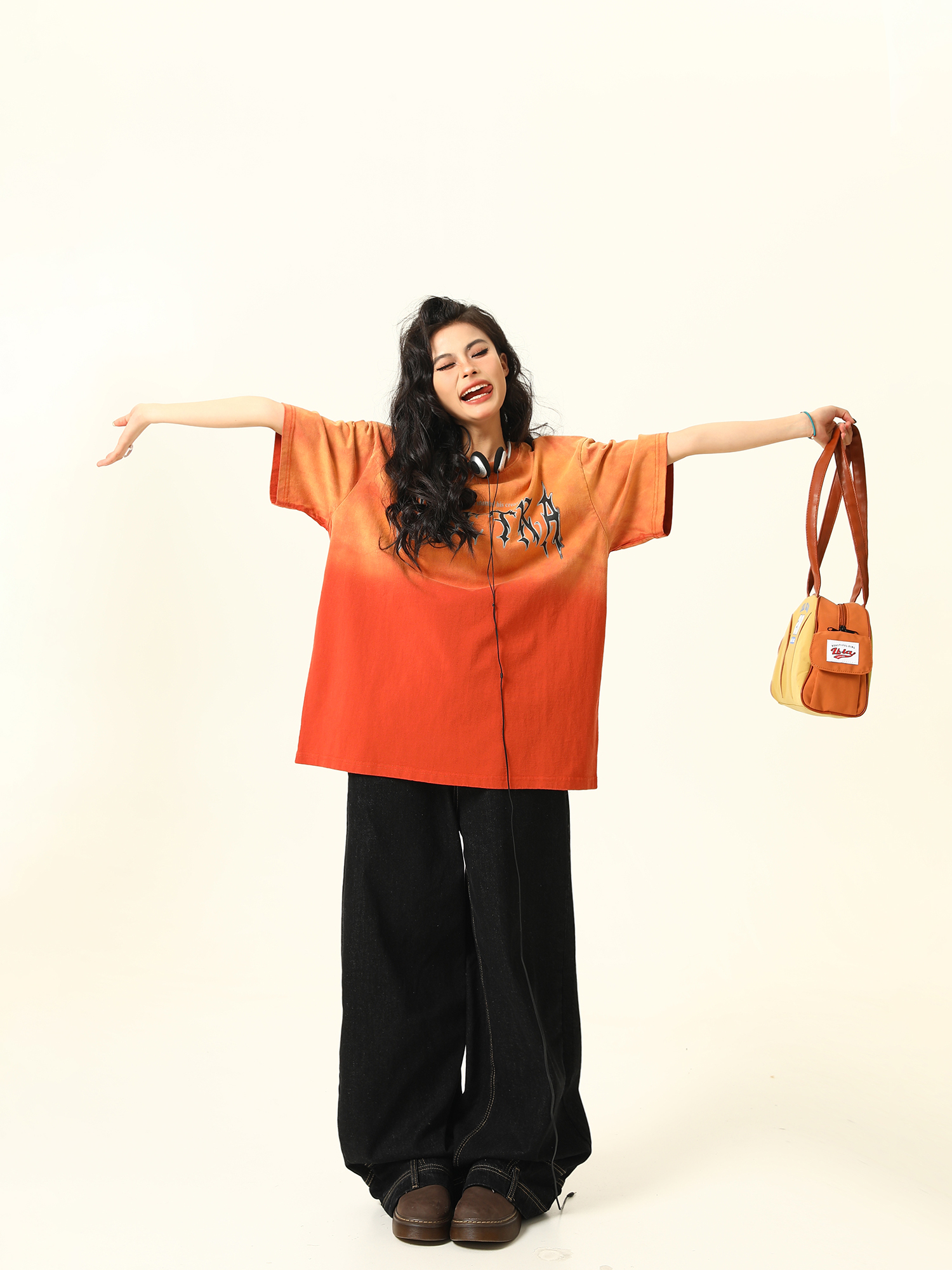 Retro High Street Washed Gradient Letter Short-Sleeve T-Shirt for Men and Women - Trendy Summer Couple Tee Retro High Street Washed Gradient Letter Short-Sleeve T-Shirt for Men and Women - Trendy Summer Couple Tee