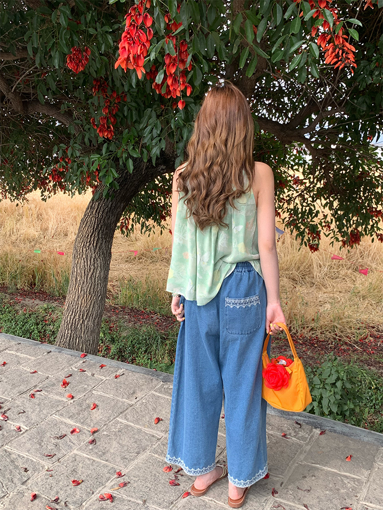 Retro High-Waisted Denim Pants with Lace Trim - Women's Wide-Leg Summer Trousers, Vintage Sea Heartbeat Embroidery Retro High-Waisted Denim Pants with Lace Trim - Women's Wide-Leg Summer Trousers, Vintage Sea Heartbeat Embroidery