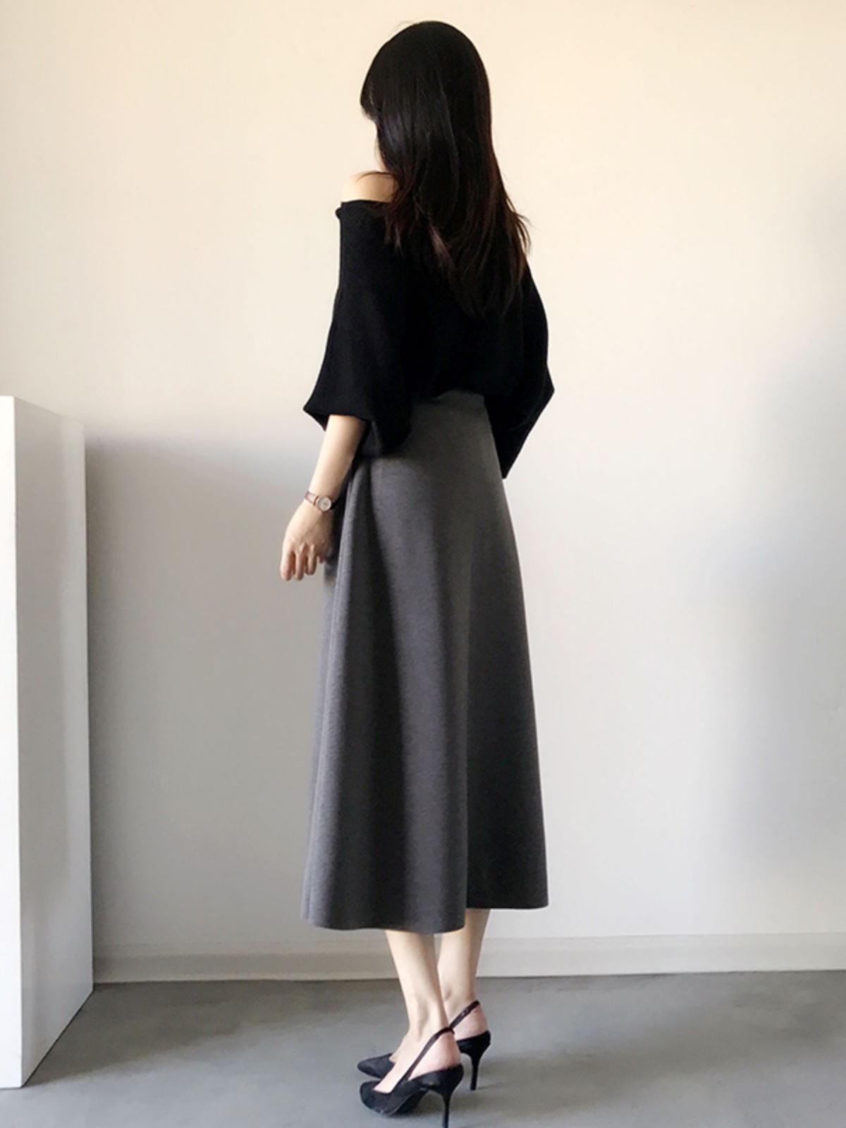 Retro High-Waisted Mid-Length A-Line Skirt for Women, Slimming Versatile Design with Zipper and Elastic Waist, Perfect for Y2K Style Retro High-Waisted Mid-Length A-Line Skirt for Women, Slimming Versatile Design with Zipper and Elastic Waist, Perfect for Y2K Style