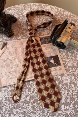 Retro Hong Kong Style Floral Long Tie 90s Wide Bow Tie Shirt Accessory for Versatile Fashion Looks