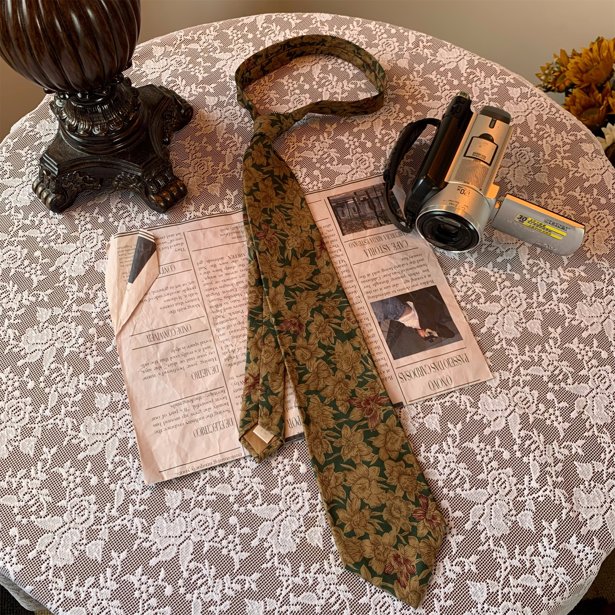 Retro Hong Kong Style Floral Long Tie 90s Wide Bow Tie Shirt Accessory for Versatile Fashion Looks Retro Hong Kong Style Floral Long Tie 90s Wide Bow Tie Shirt Accessory for Versatile Fashion Looks