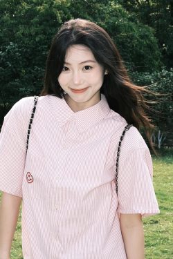 Retro Hong Kong Style Pink Striped Short Sleeve Shirt for Women - Casual Loose Fit Smiley Face Jacket Top for Summer