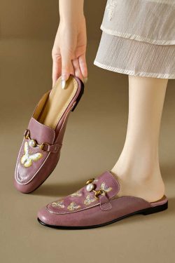 Retro Italian Closed Toe Sandals in Checkered Genuine Leather - Artistic National Style Slippers for Chic Summer Looks