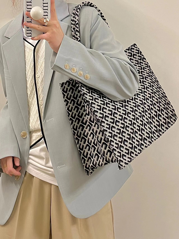 Retro Jacquard Tote Bag for Women - Large Capacity Canvas Shoulder Bag for Commuting - Trendy 2022 Niche Style Retro Jacquard Tote Bag for Women - Large Capacity Canvas Shoulder Bag for Commuting - Trendy 2022 Niche Style