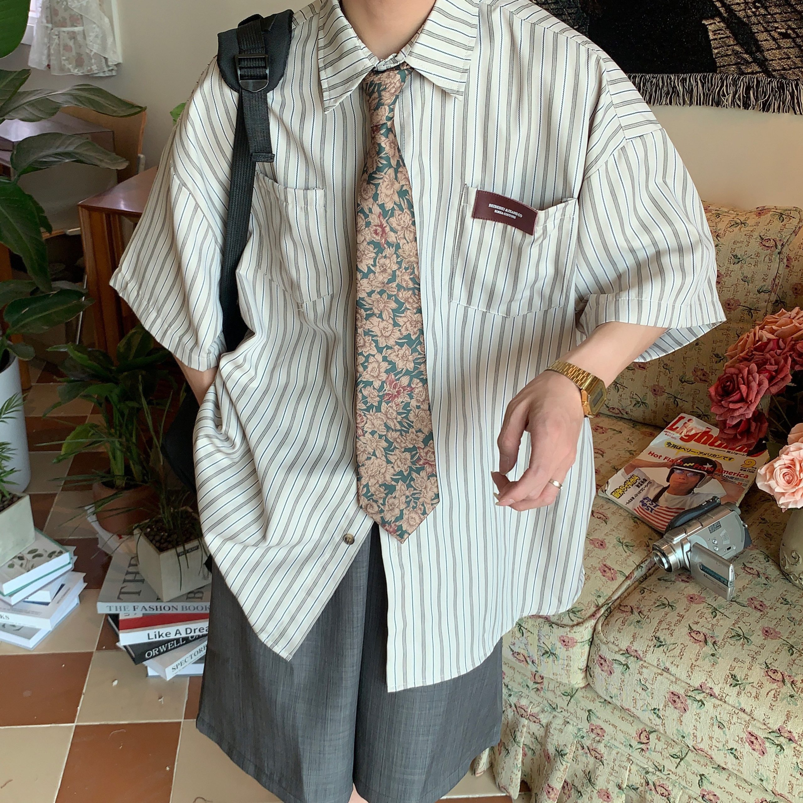 Retro Japanese-Style Vertical Striped Loose Short-Sleeve Shirt for Men and Women, Summer City Boy Aesthetic, Hong Kong Influence Retro Japanese-Style Vertical Striped Loose Short-Sleeve Shirt for Men and Women, Summer City Boy Aesthetic, Hong Kong Influence