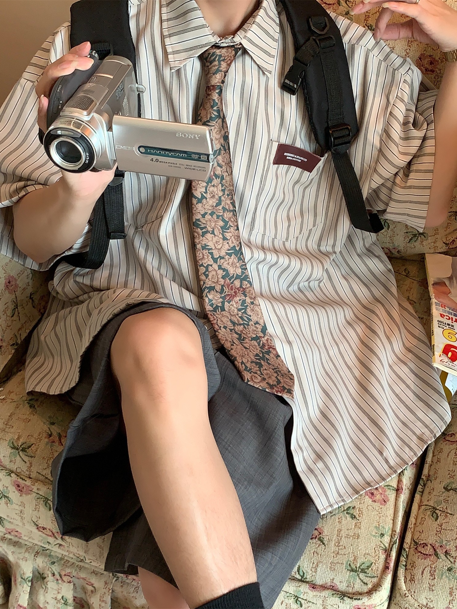 Retro Japanese-Style Vertical Striped Loose Short-Sleeve Shirt for Men and Women, Summer City Boy Aesthetic, Hong Kong Influence Retro Japanese-Style Vertical Striped Loose Short-Sleeve Shirt for Men and Women, Summer City Boy Aesthetic, Hong Kong Influence