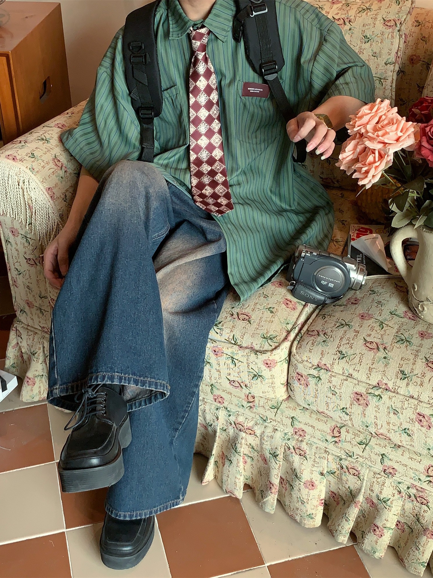 Retro Japanese-Style Vertical Striped Loose Short-Sleeve Shirt for Men and Women, Summer City Boy Aesthetic, Hong Kong Influence Retro Japanese-Style Vertical Striped Loose Short-Sleeve Shirt for Men and Women, Summer City Boy Aesthetic, Hong Kong Influence