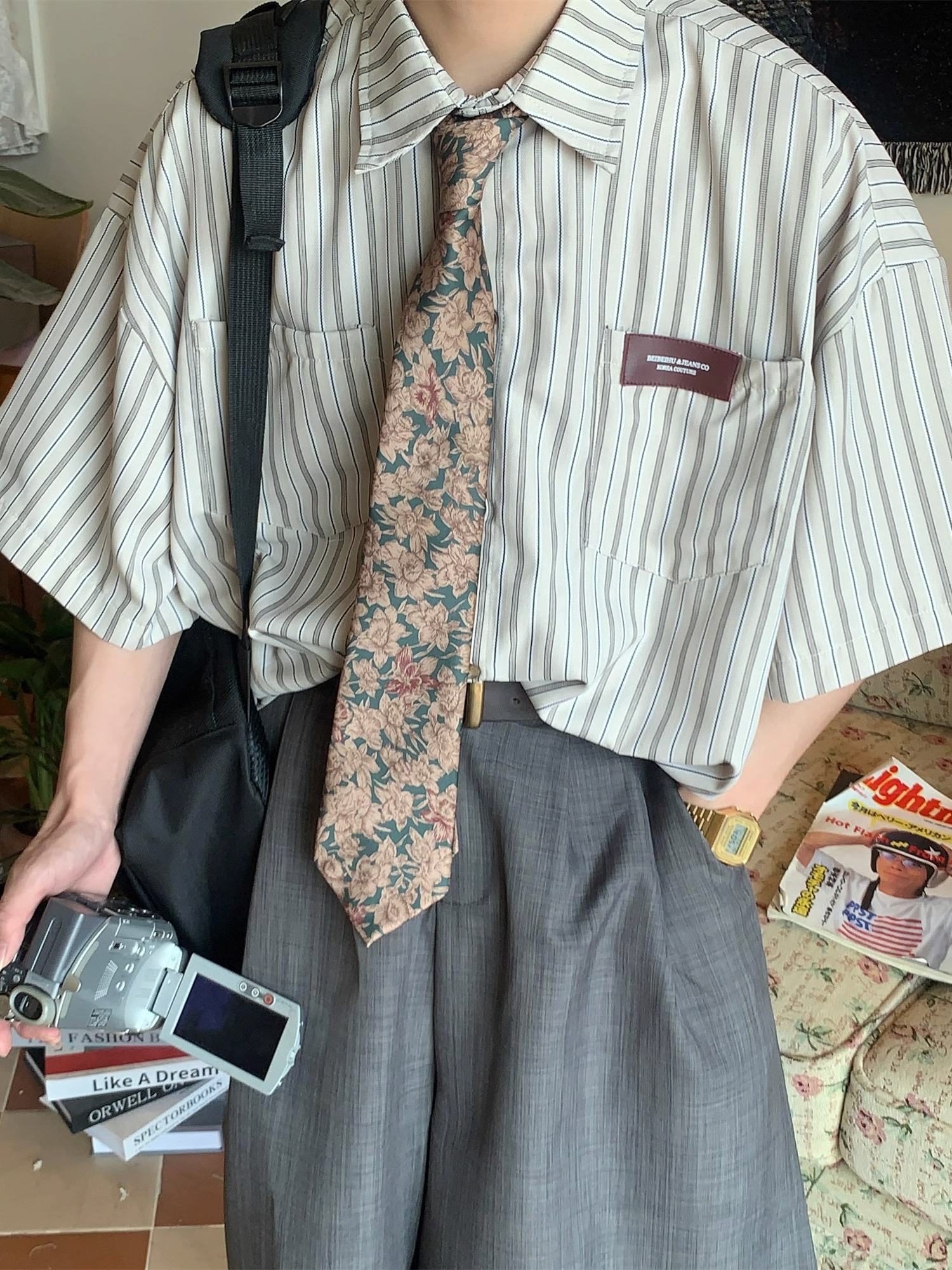 Retro Japanese-Style Vertical Striped Loose Short-Sleeve Shirt for Men and Women, Summer City Boy Aesthetic, Hong Kong Influence Retro Japanese-Style Vertical Striped Loose Short-Sleeve Shirt for Men and Women, Summer City Boy Aesthetic, Hong Kong Influence