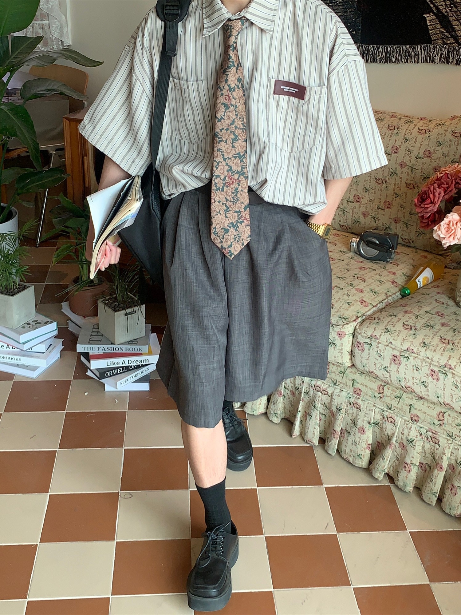 Retro Japanese-Style Vertical Striped Loose Short-Sleeve Shirt for Men and Women, Summer City Boy Aesthetic, Hong Kong Influence Retro Japanese-Style Vertical Striped Loose Short-Sleeve Shirt for Men and Women, Summer City Boy Aesthetic, Hong Kong Influence