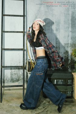 Retro Large Pocket Wide-Leg Denim Pants for Women - Floor-Length Curved Blade Trousers for Spicy 90s Y2K Style