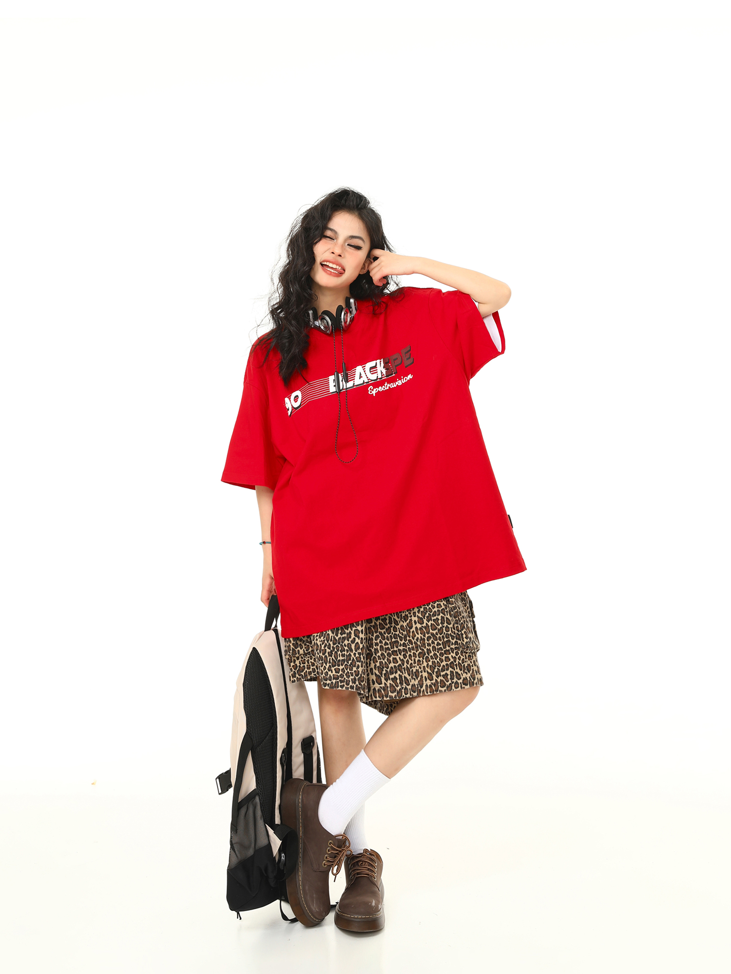 Retro Leopard Print Cargo Shorts for Men and Women - Loose Wide-Leg Style with Multiple Pockets, Trendy Streetwear Retro Leopard Print Cargo Shorts for Men and Women - Loose Wide-Leg Style with Multiple Pockets, Trendy Streetwear