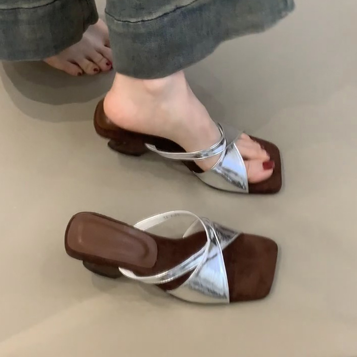 Retro Leopard Print Sheepskin High-Heeled One-Strap Sandals for Women - Summer Open-Toe Square Toe Wedge Footwear Retro Leopard Print Sheepskin High-Heeled One-Strap Sandals for Women - Summer Open-Toe Square Toe Wedge Footwear