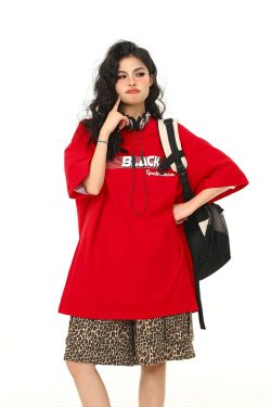 Retro Letter Print Short Sleeve T-Shirt for Men and Women - Trendy Loose Fit Red Tee for Summer - American Style