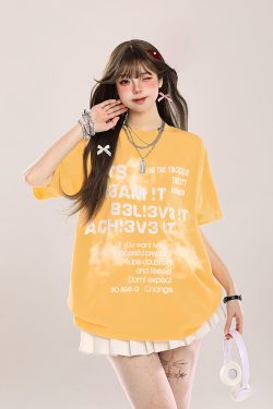 Retro Letter Print Short-Sleeve T-Shirt for Women - Casual Loose Fit, Summer 2025 Style, Vintage-Inspired Fashion
