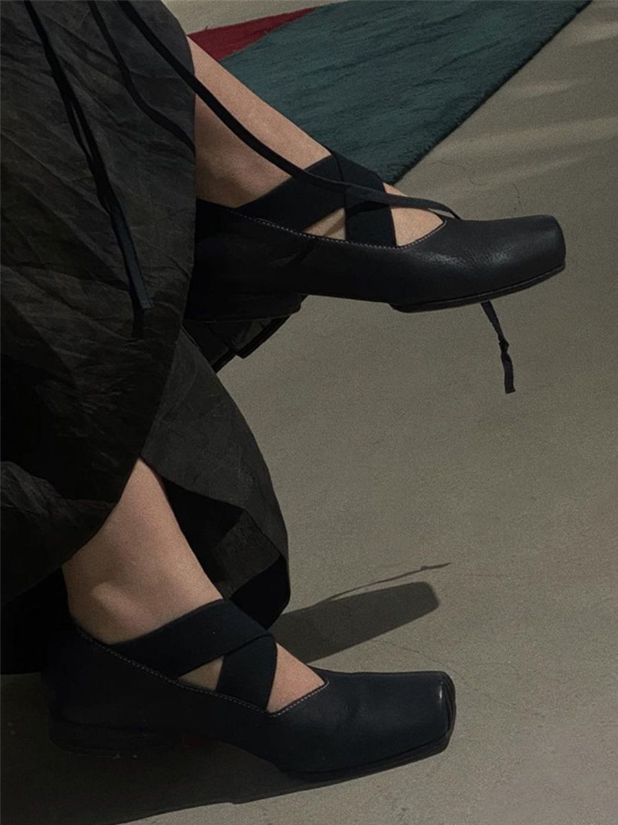 Retro Low-Heeled Ballet Shoes for Women, Cross Strap, Pig Nose, Square Toe, Shallow Mouth, Vintage Flat Shoes Retro Low-Heeled Ballet Shoes for Women, Cross Strap, Pig Nose, Square Toe, Shallow Mouth, Vintage Flat Shoes