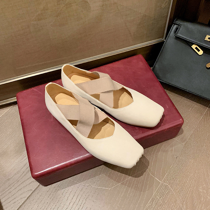 Retro Low-Heeled Ballet Shoes for Women, Cross Strap, Pig Nose, Square Toe, Shallow Mouth, Vintage Flat Shoes Retro Low-Heeled Ballet Shoes for Women, Cross Strap, Pig Nose, Square Toe, Shallow Mouth, Vintage Flat Shoes