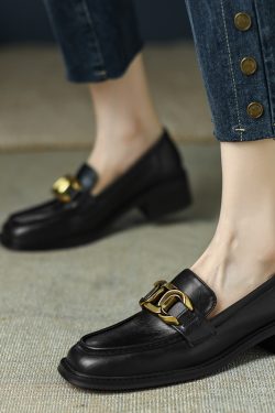 Retro Metal Buckle Chunky Heel Leather Shoes - Versatile Italian Style Footwear for Spring and Autumn 2025