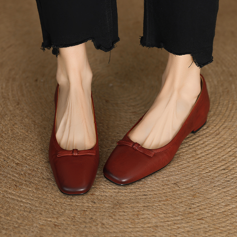 Retro Minimalist Genuine Leather Flats - Handmade Deer and Nara Cowhide Versatile Shallow Mouth Grandma Shoes for Women Retro Minimalist Genuine Leather Flats - Handmade Deer and Nara Cowhide Versatile Shallow Mouth Grandma Shoes for Women