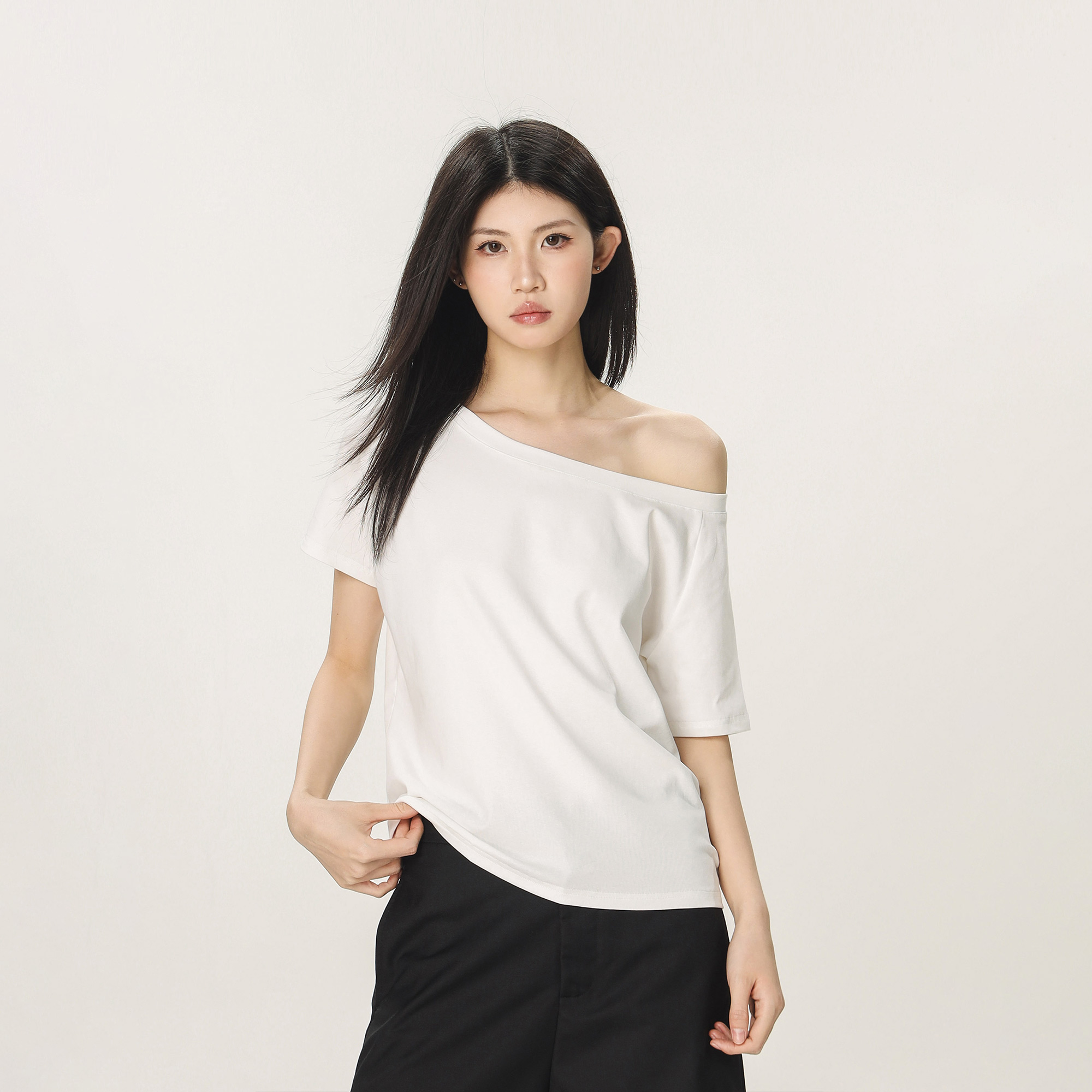 Retro Off-Shoulder T-Shirt for Women - Summer Short Sleeve Slim Fit - Unique Beautiful Hot Girl Style Retro Off-Shoulder T-Shirt for Women - Summer Short Sleeve Slim Fit - Unique Beautiful Hot Girl Style