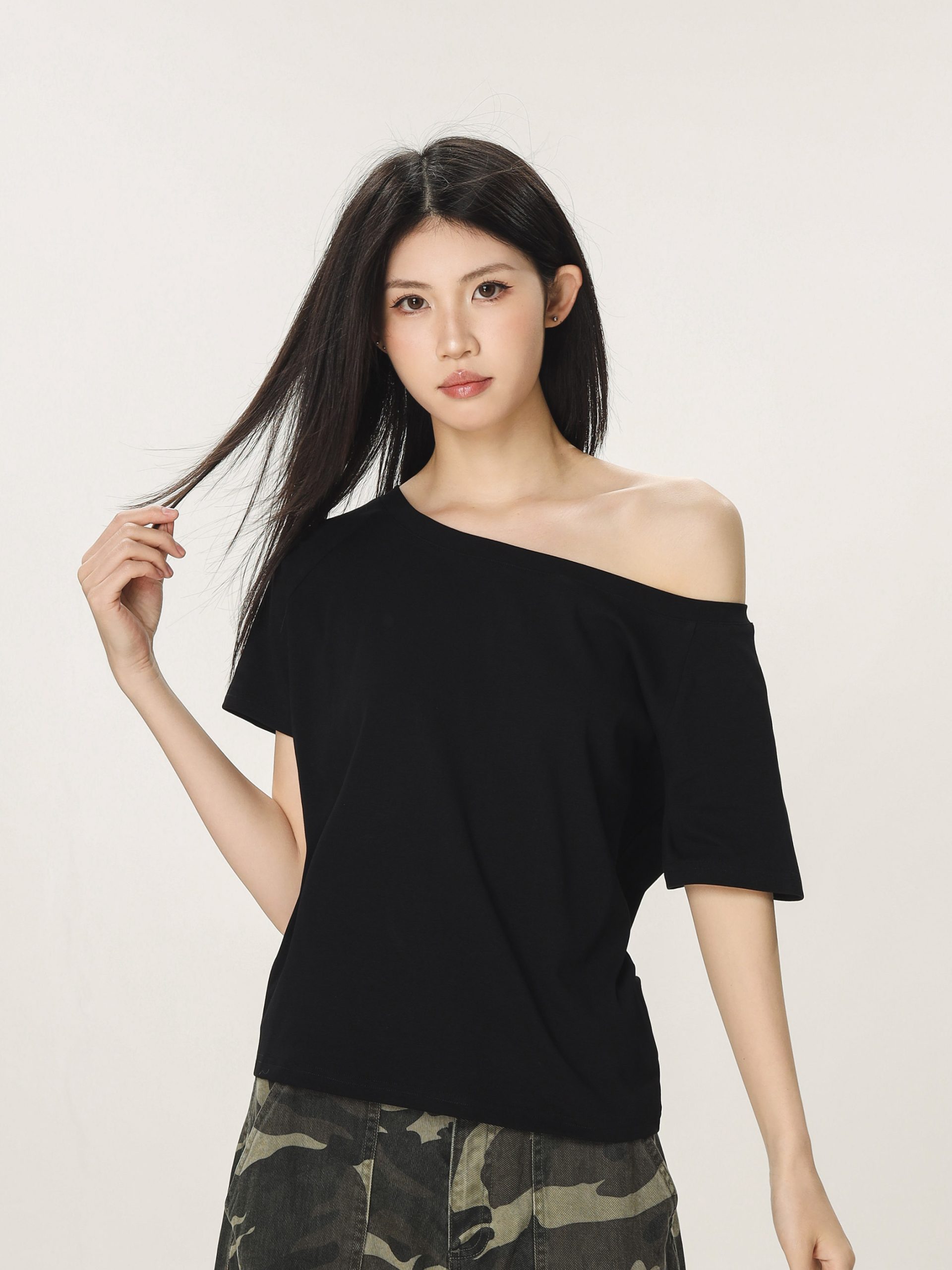 Retro Off-Shoulder T-Shirt for Women - Summer Short Sleeve Slim Fit - Unique Beautiful Hot Girl Style Retro Off-Shoulder T-Shirt for Women - Summer Short Sleeve Slim Fit - Unique Beautiful Hot Girl Style