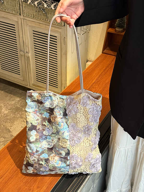 Retro Oil Painting Lace Canvas Tote Bag - 2025 Large Capacity Shoulder Bag for Commuters and Everyday Use Retro Oil Painting Lace Canvas Tote Bag - 2025 Large Capacity Shoulder Bag for Commuters and Everyday Use