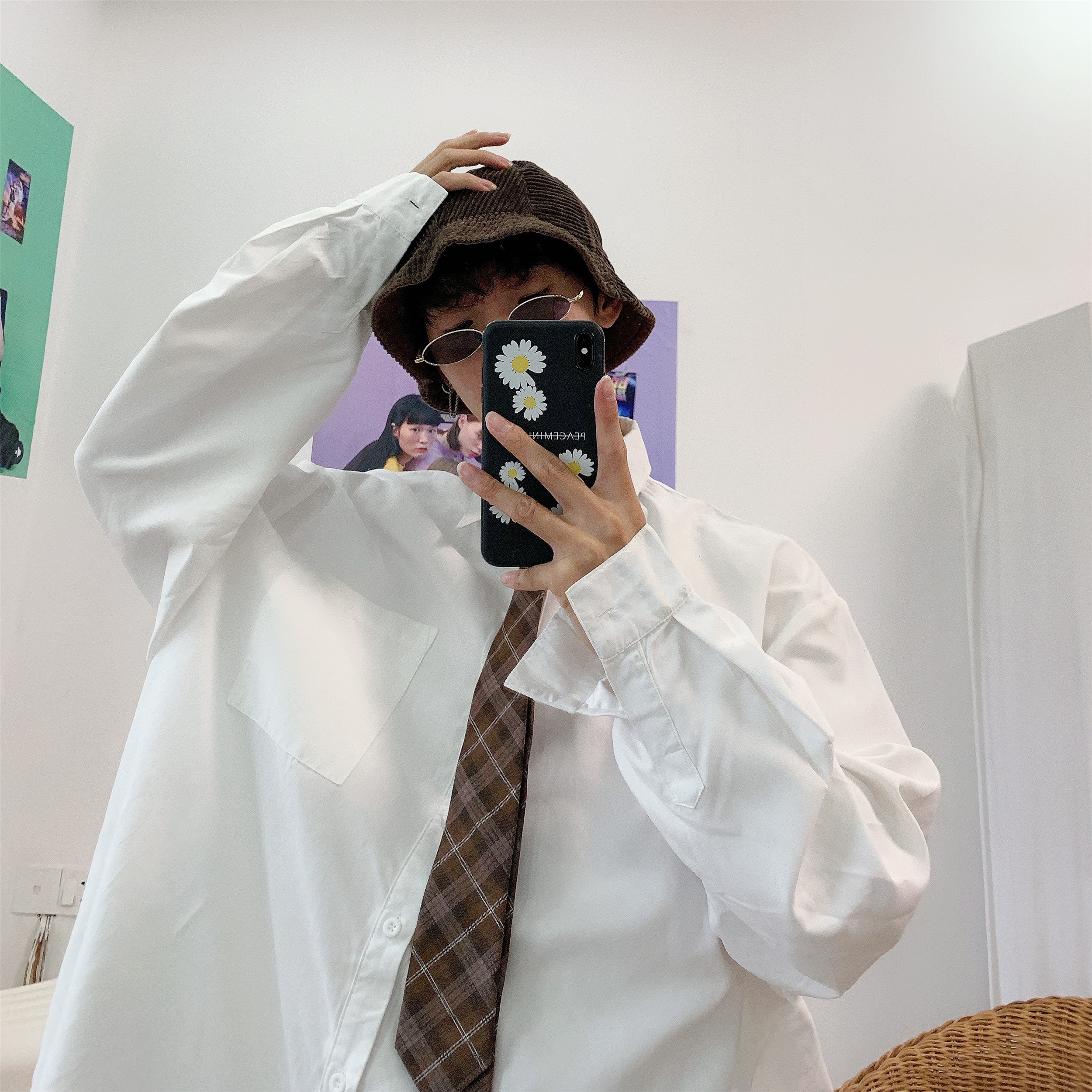 Retro Oversized Long Sleeve Shirt for Couples - Handmade Casual Korean Style Top for Spring and Autumn Retro Oversized Long Sleeve Shirt for Couples - Handmade Casual Korean Style Top for Spring and Autumn