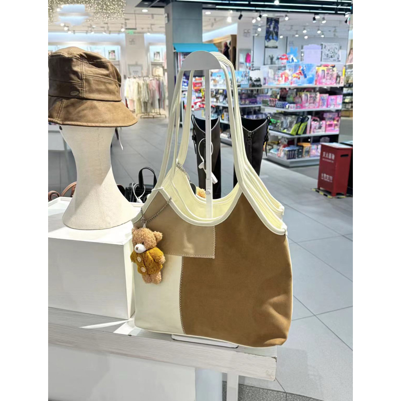 Retro Patchwork Color-Blocking Shoulder Bag - High-End Matte Texture Crossbody Bag for Autumn/Winter 2025, Large Capacity Retro Patchwork Color-Blocking Shoulder Bag - High-End Matte Texture Crossbody Bag for Autumn/Winter 2025, Large Capacity