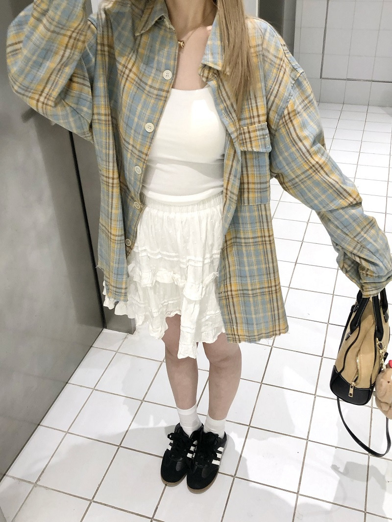 Retro Plaid Color-Blocking Long Sleeve Shirt for Men and Women - Versatile Casual Oversized Style for Early Spring Retro Plaid Color-Blocking Long Sleeve Shirt for Men and Women - Versatile Casual Oversized Style for Early Spring